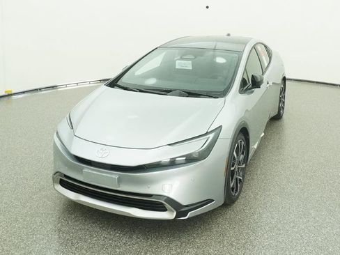 New 2026 Toyota Prius Plug-In Hybrid FWD image 32