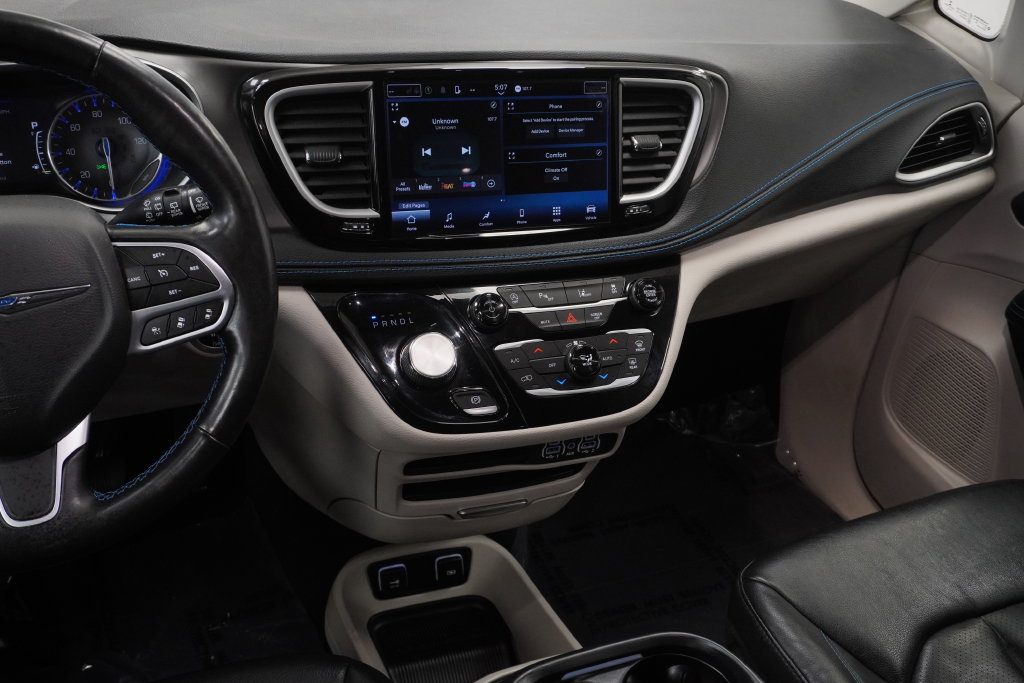 Certified 2021 Chrysler Pacifica Touring-L FWD image 17