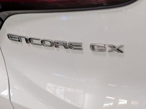 Certified 2025 Buick Encore GX Preferred FWD image 10