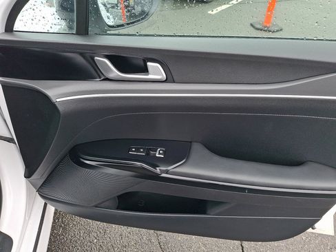 Used 2023 Kia K5 GT-Line image 10