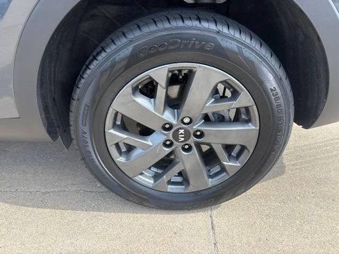 Used 2021 Kia Sorento S AWD/4WD image 12