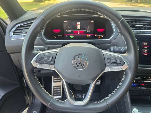 Used 2023 Volkswagen Tiguan SE R-Line FWD image 28