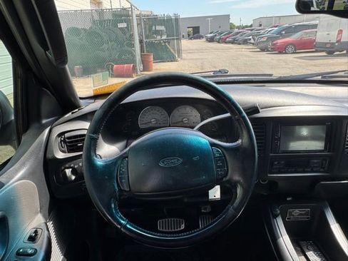 Used 2002 Ford F150 Harley-Davidson RWD image 10