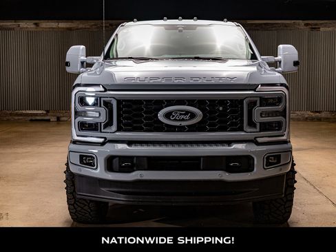 Used 2026 Ford F350 Platinum w/ Platinum Plus Package image 4
