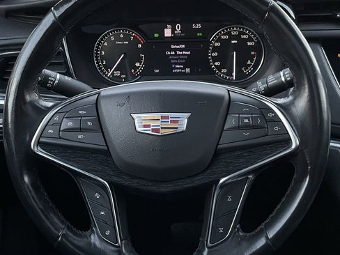 Used 2023 Cadillac XT5 Premium Luxury image 12