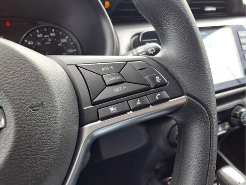 Certified 2021 Nissan Kicks SV FWD image 21
