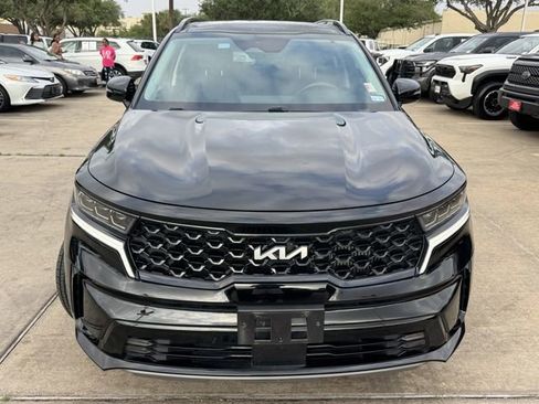 Used 2023 Kia Sorento SX image 2