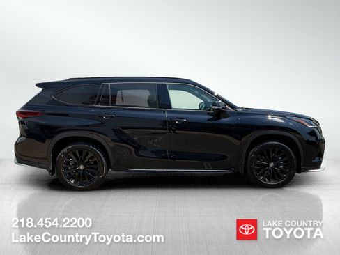 Used 2026 Toyota Highlander XSE AWD/4WD image 6