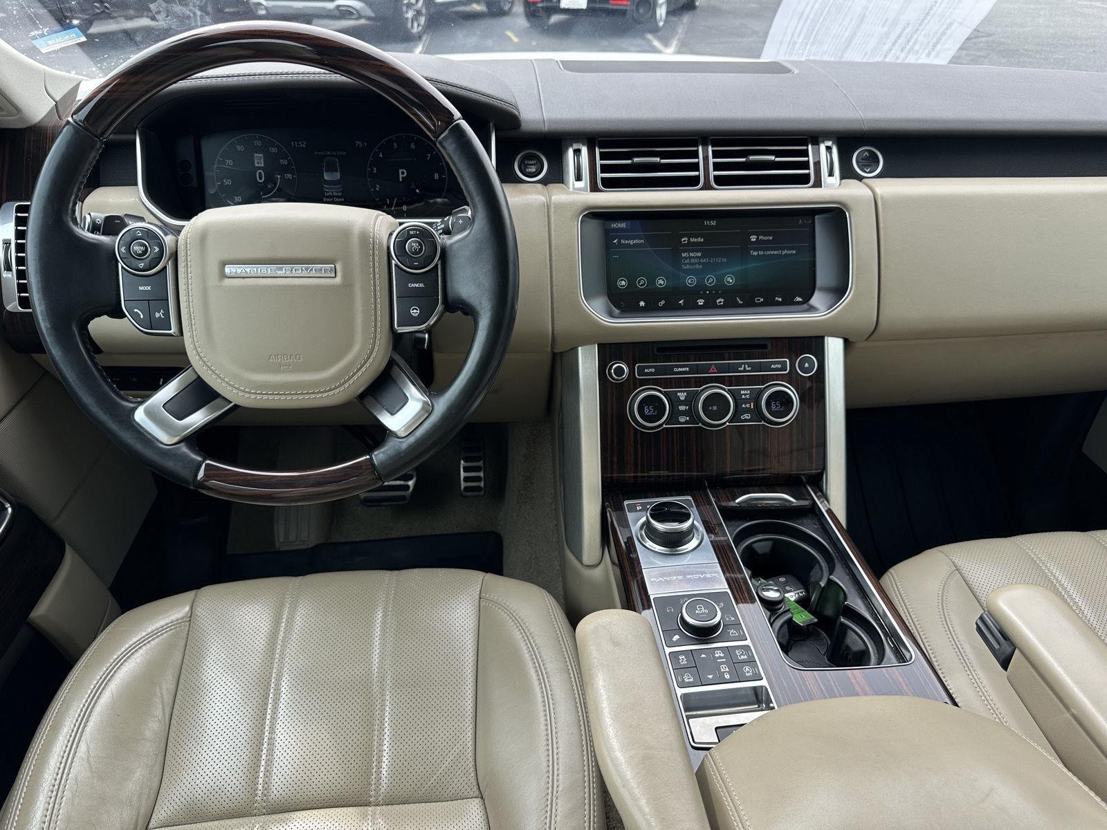 Used 2017 Land Rover Range Rover Supercharged AWD/4WD image 25