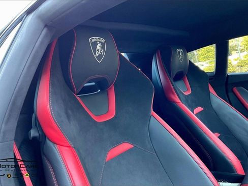 Used 2023 Lamborghini Huracan Tecnica image 23
