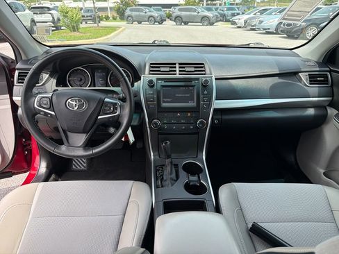 Used 2017 Toyota Camry SE FWD image 27