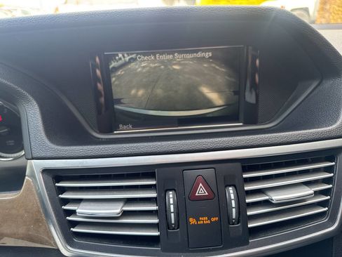 Used 2011 Mercedes-Benz E 350 BlueTEC Sedan image 23