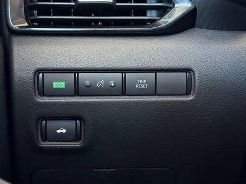 Used 2024 Nissan Sentra SV FWD image 32