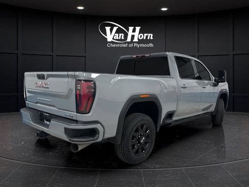 Used 2024 GMC Sierra 3500 AT4 w/ AT4 Premium Plus Package AWD/4WD image 3