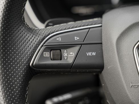 Used 2023 Audi SQ5 Premium Plus w/ Premium Plus Package image 17