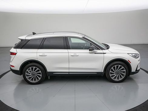 Used 2023 Lincoln Corsair Reserve w/ Equipment Group 201A AWD/4WD image 4