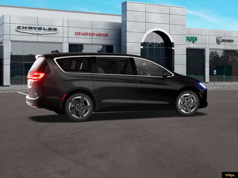 New 2027 Chrysler Pacifica Limited AWD/4WD image 15