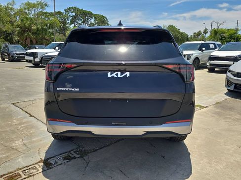 New 2026 Kia Sportage EX w/ EX Panorama Roof Package FWD image 7