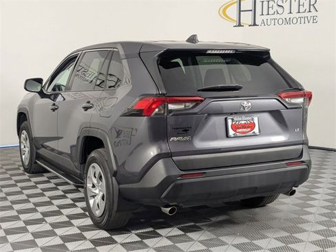 Used 2022 Toyota RAV4 LE image 5