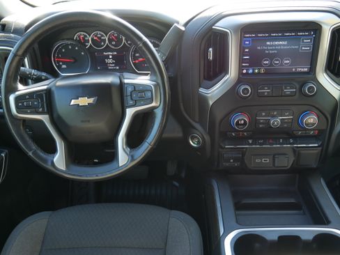 Certified 2022 Chevrolet Silverado 2500 LT w/ Convenience Package image 18