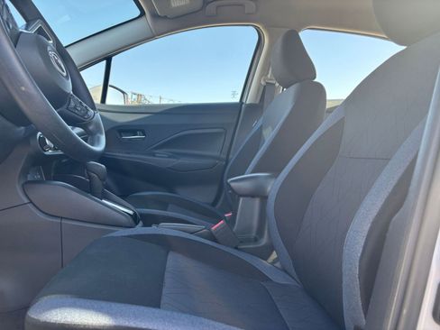 Used 2025 Nissan Versa SV FWD image 24
