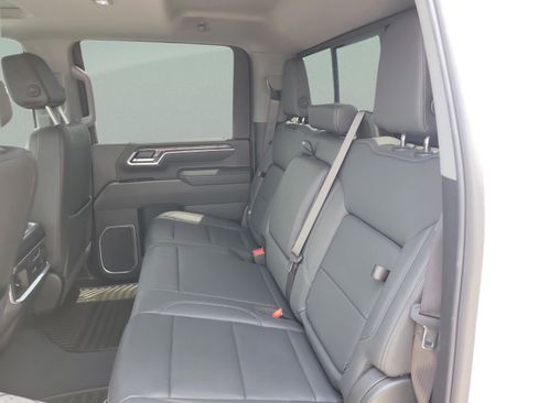 Used 2025 Chevrolet Silverado 2500 LTZ w/ LTZ Premium Package AWD/4WD image 23