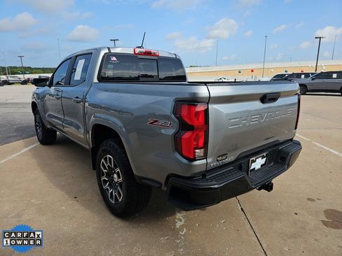 Used 2025 Chevrolet Colorado Z71 AWD/4WD image 8