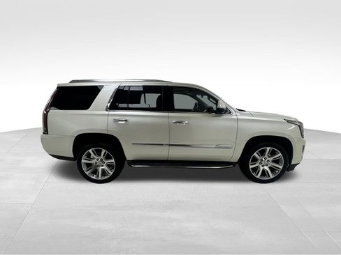 Used 2015 Cadillac Escalade Luxury image 8