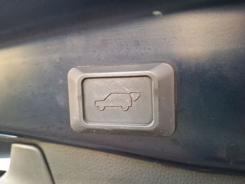 Used 2020 Toyota RAV4 XSE AWD/4WD image 27