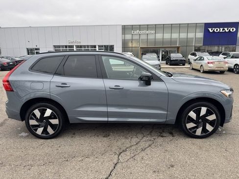 Used 2024 Volvo XC60 T8 Plus w/ Protection Package Premier image 3