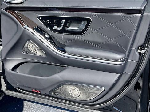 Certified 2024 Mercedes-Benz Maybach S 580 4MATIC image 24