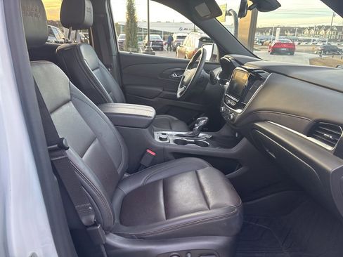 Used 2023 Chevrolet Traverse High Country w/ LPO, Floor Liner Package image 15