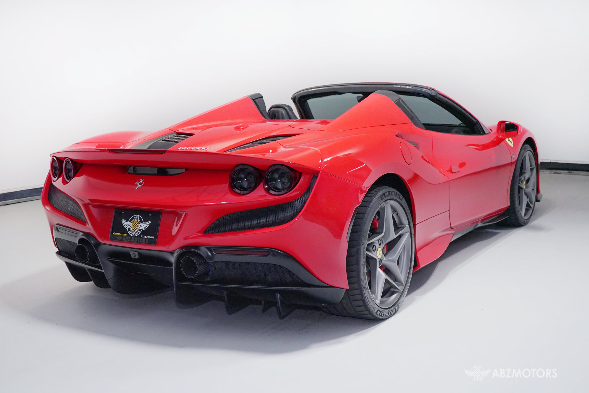 Used 2021 Ferrari F8 Tributo RWD image 5