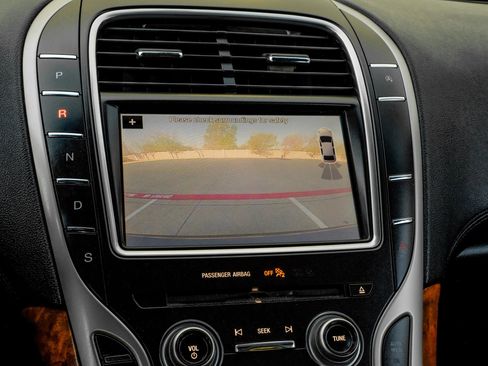 Used 2019 Lincoln Nautilus Select FWD image 27