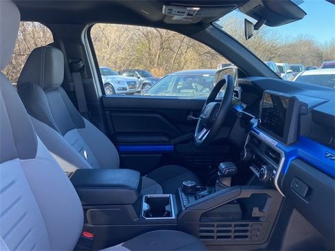 Used 2024 Toyota Tacoma TRD Off-Road image 11