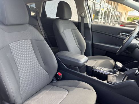 Used 2026 Kia Sportage LX FWD image 36