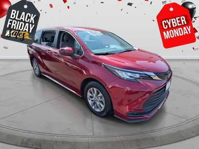 Used 2022 Toyota Sienna LE