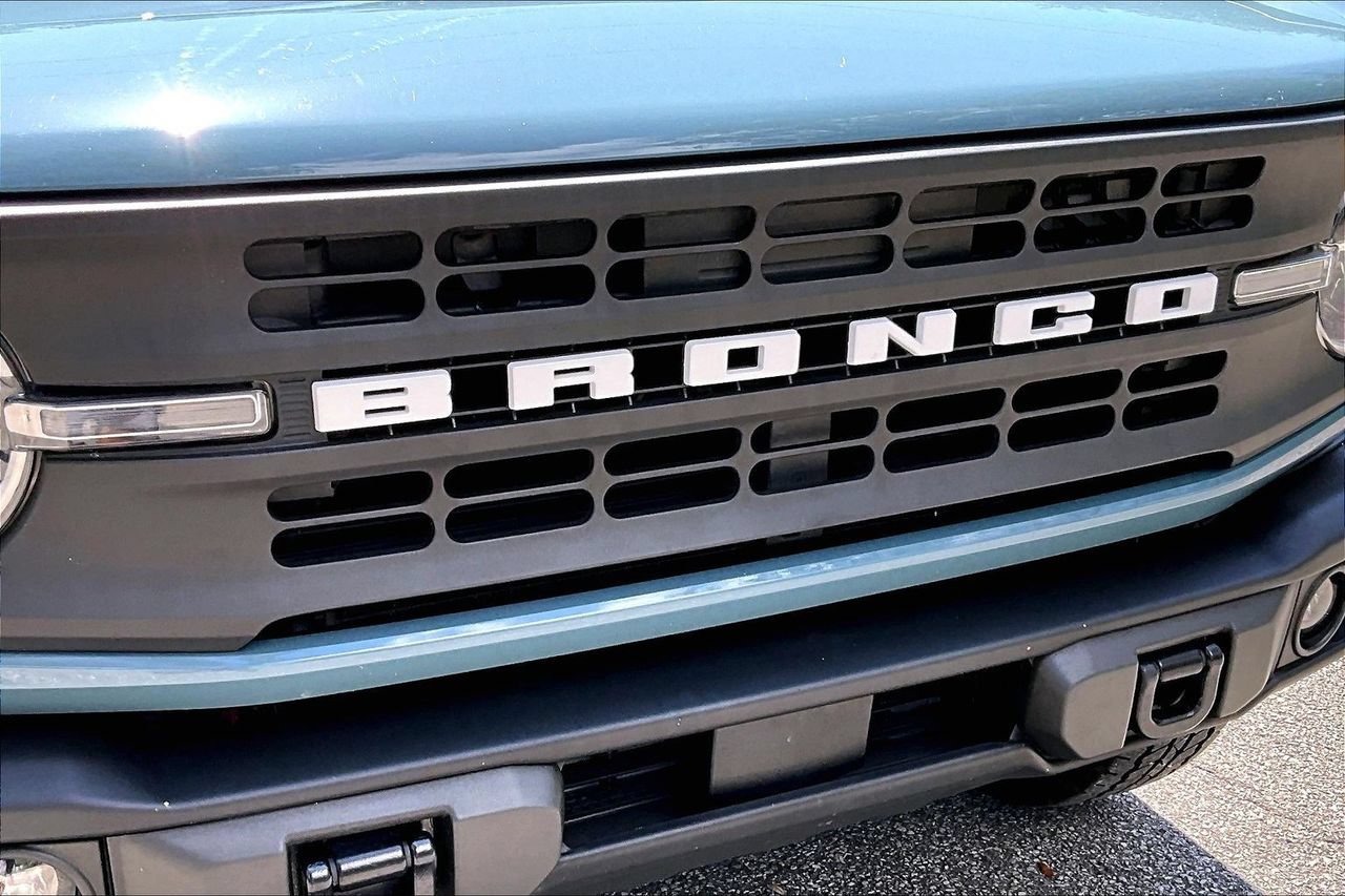 Used 2023 Ford Bronco Black Diamond w/ Sasquatch Package AWD/4WD image 32