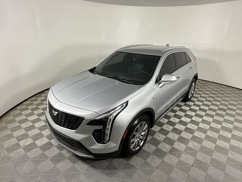 Used 2019 Cadillac XT4 Premium Luxury w/ Cold Weather Package image 9