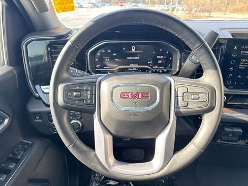 Used 2025 GMC Sierra 1500 SLT image 17