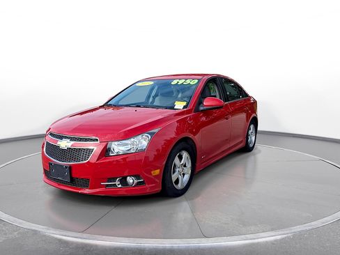 Used 2013 Chevrolet Cruze LT w/ RS Package FWD image 3