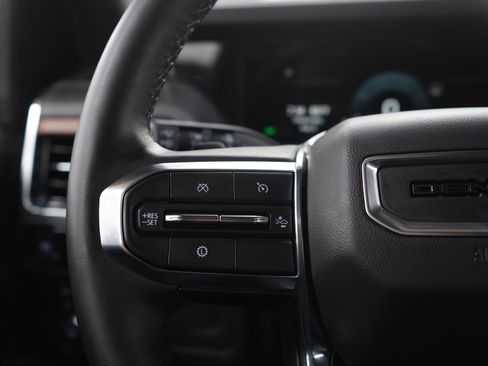 Used 2025 GMC Yukon XL Denali AWD/4WD image 27