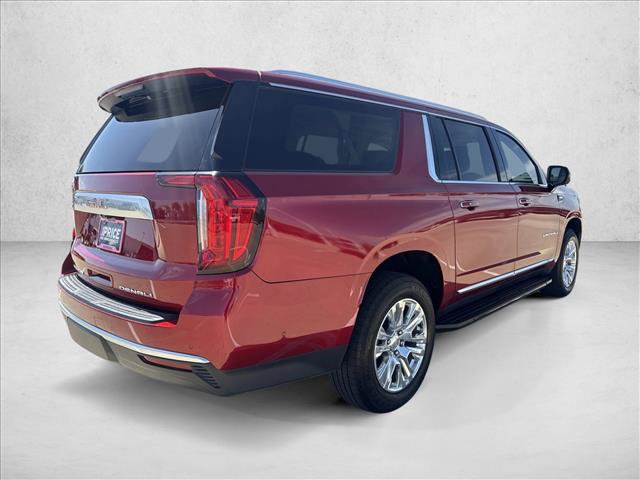 Used 2024 GMC Yukon XL Denali w/ Advanced Technology Package AWD/4WD image 5