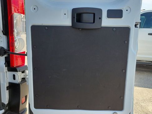 Used 2025 RAM ProMaster 2500 w/ Convenience Group FWD image 7