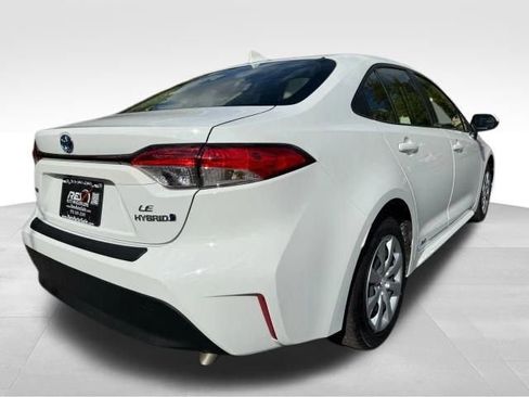 Used 2023 Toyota Corolla LE AWD/4WD image 6