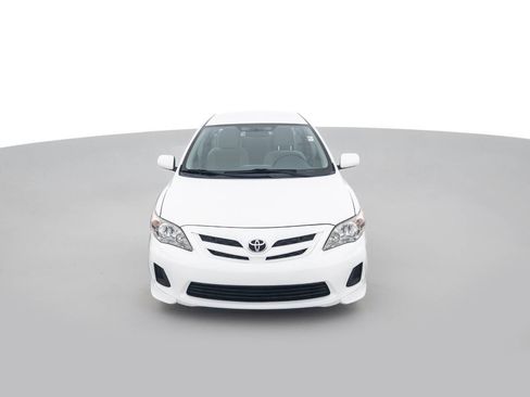 Used 2011 Toyota Corolla LE image 2