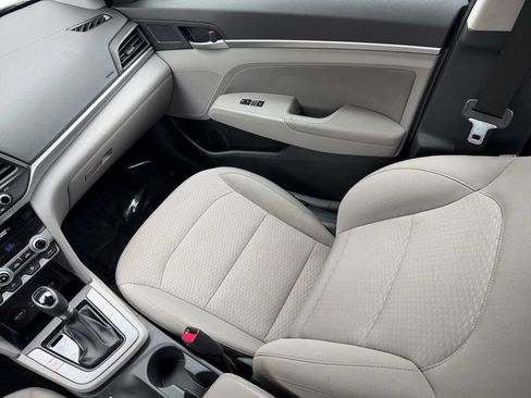 Used 2020 Hyundai Elantra SEL FWD image 17