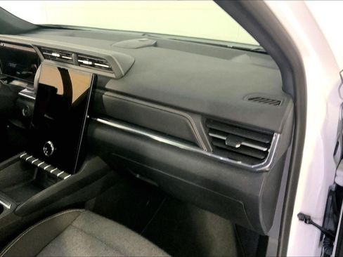 Used 2026 GMC Terrain Elevation FWD image 16