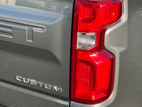 Used 2019 Chevrolet Silverado 1500 Custom w/ Custom Value Package image 21