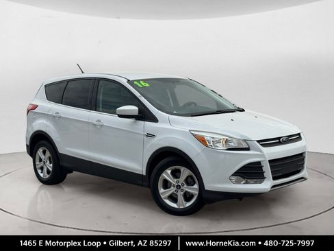Used 2016 Ford Escape SE FWD image 1